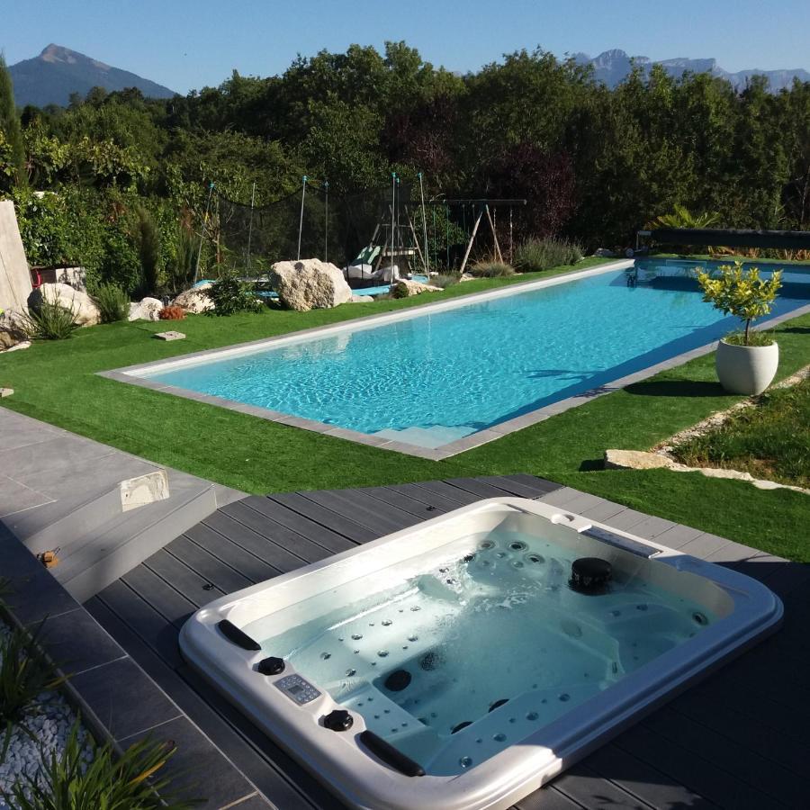 Chambres, Cuisine, Piscine, Spa, Billards, Airhockey, Nature Fillinges Kültér fotó